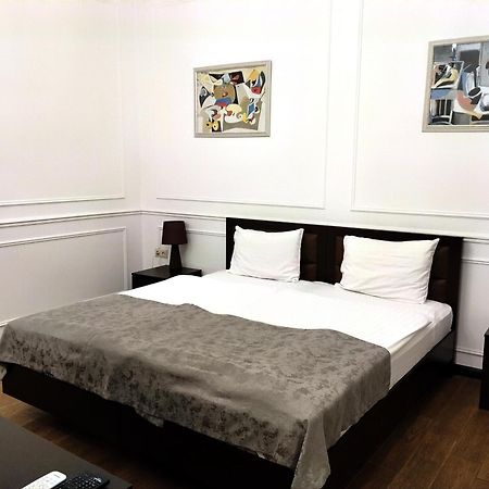 Boutique Living Hotel Ереван Екстериор снимка