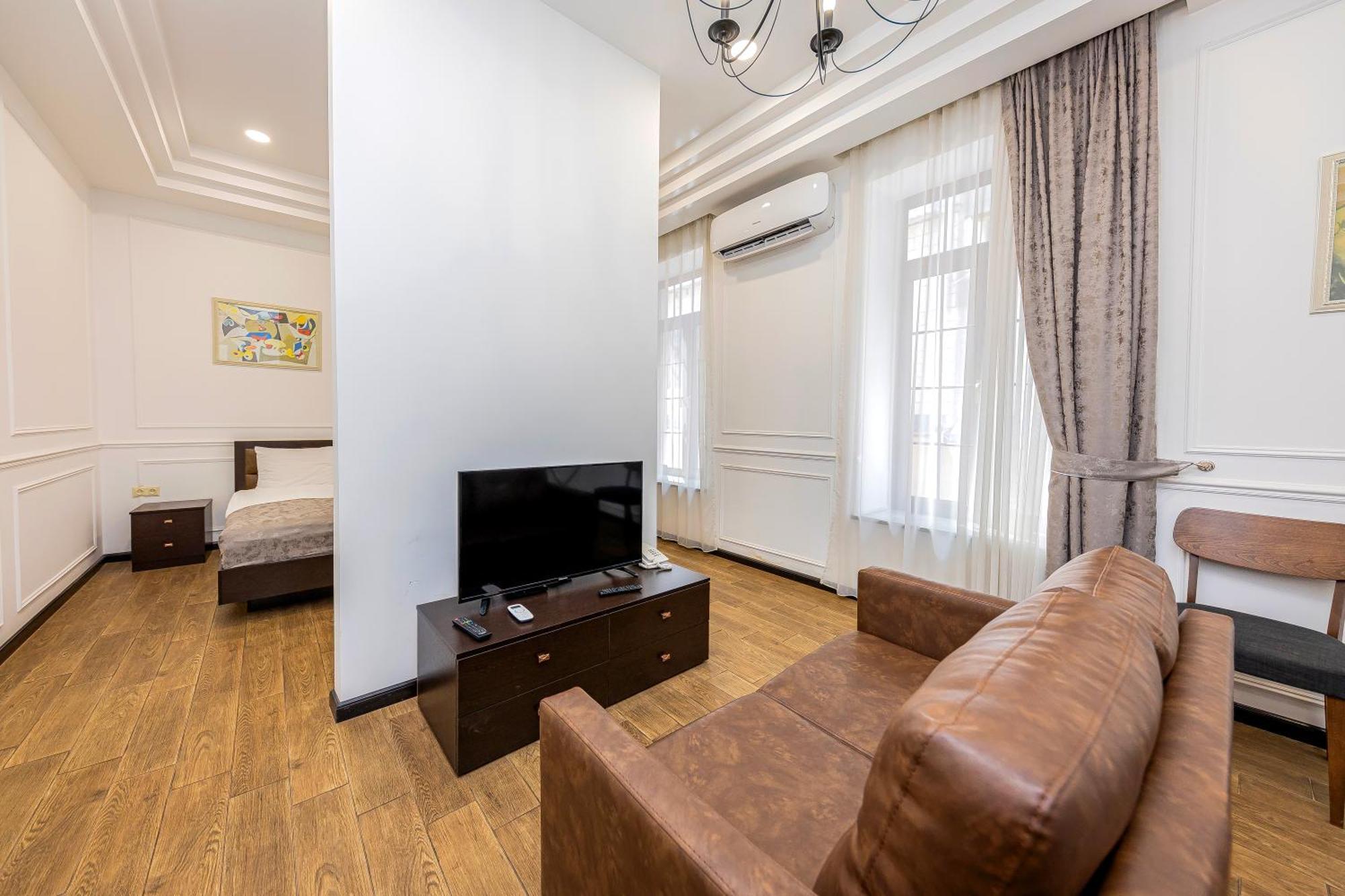 Boutique Living Hotel Ереван Екстериор снимка