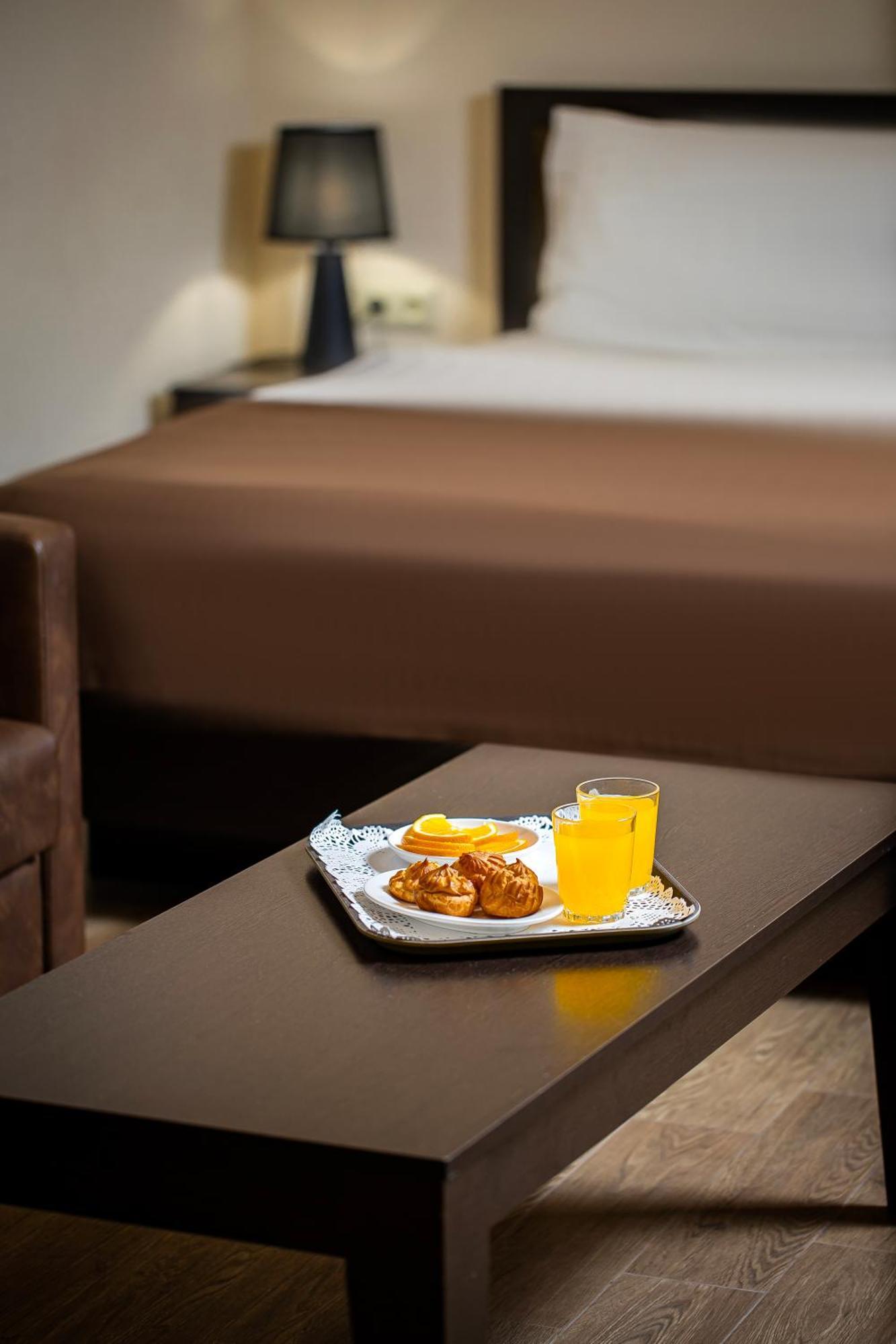 Boutique Living Hotel Ереван Екстериор снимка