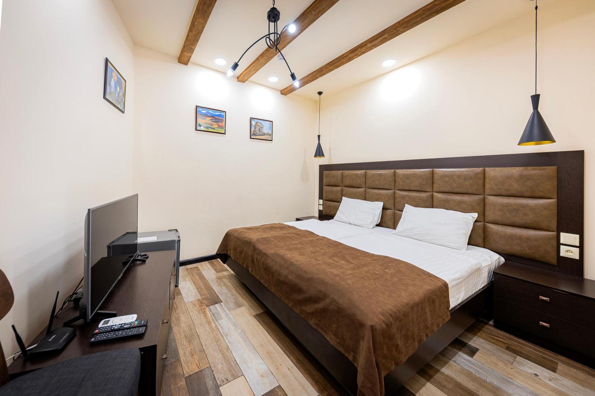 Boutique Living Hotel Ереван Екстериор снимка