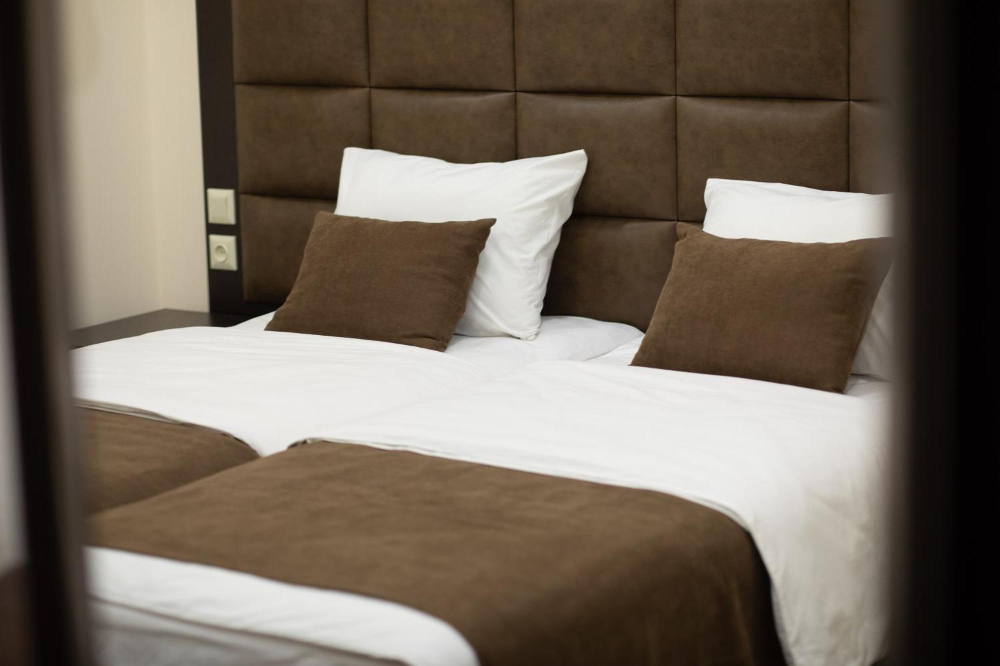 Boutique Living Hotel Ереван Екстериор снимка