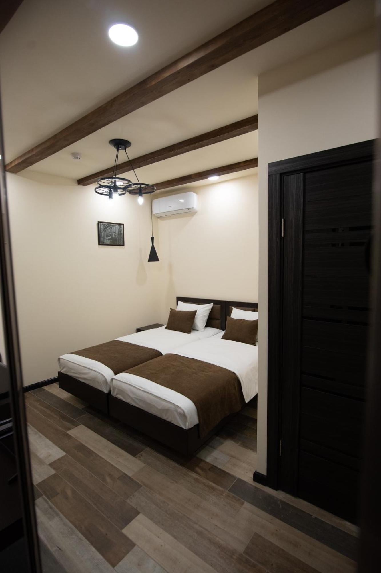 Boutique Living Hotel Ереван Екстериор снимка