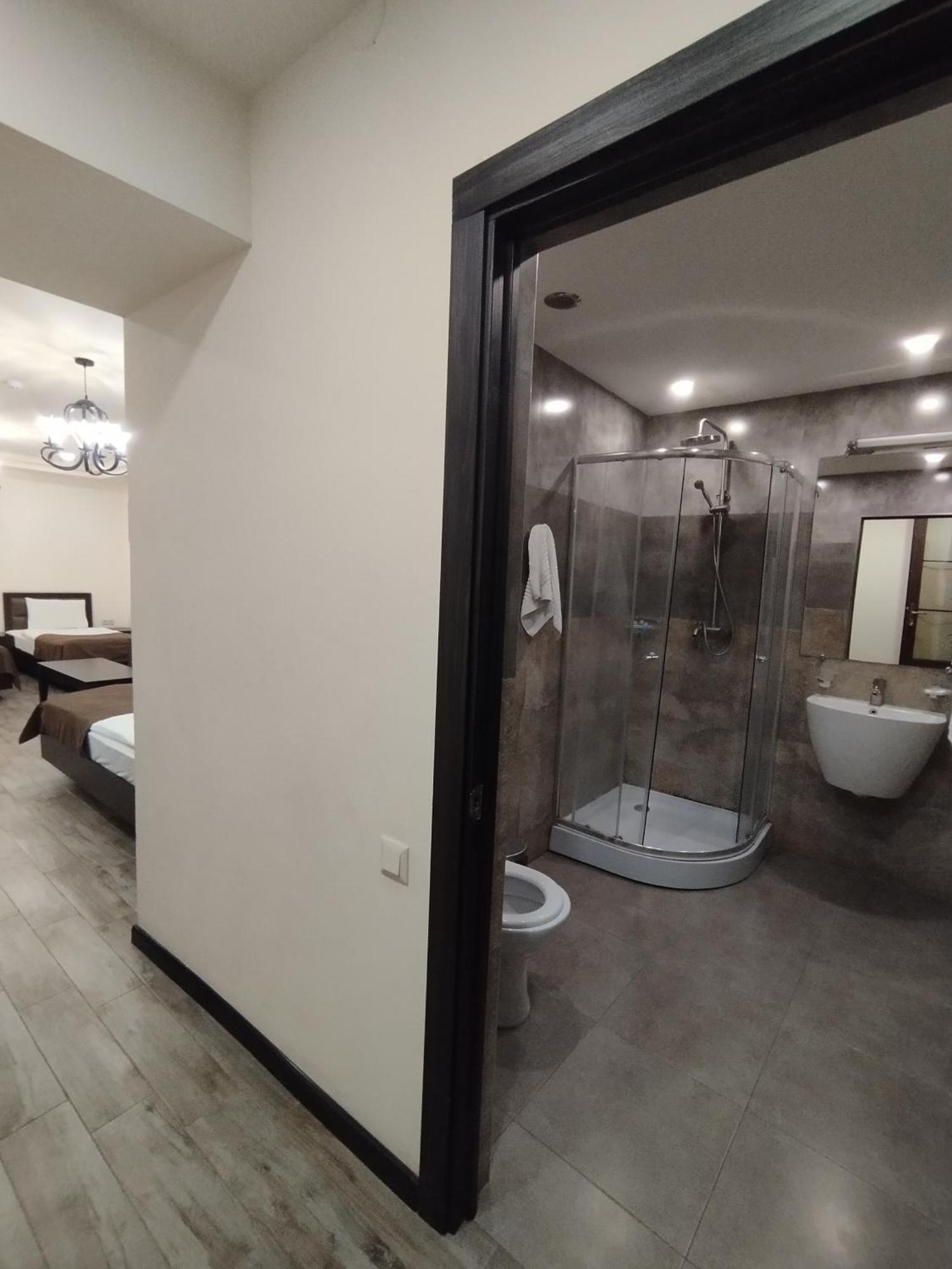 Boutique Living Hotel Ереван Екстериор снимка