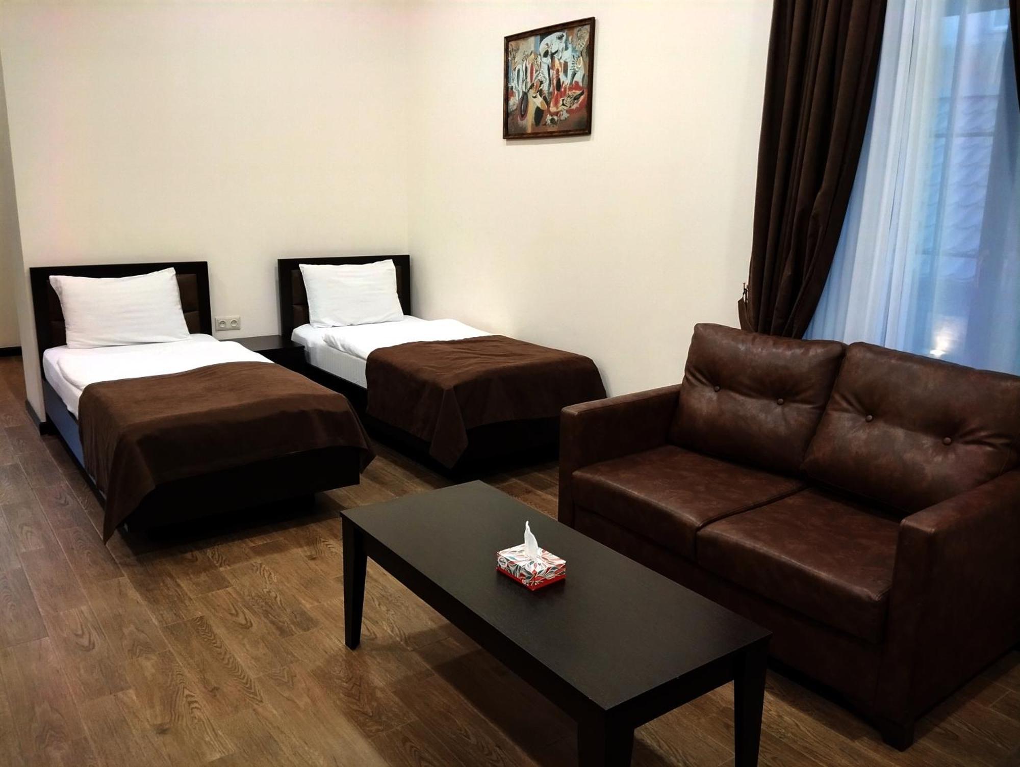 Boutique Living Hotel Ереван Екстериор снимка