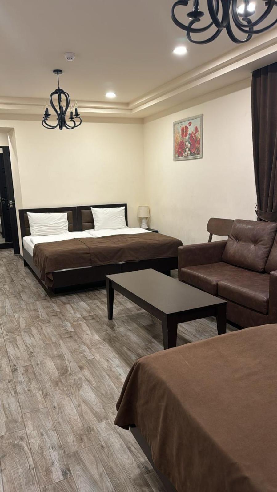 Boutique Living Hotel Ереван Екстериор снимка