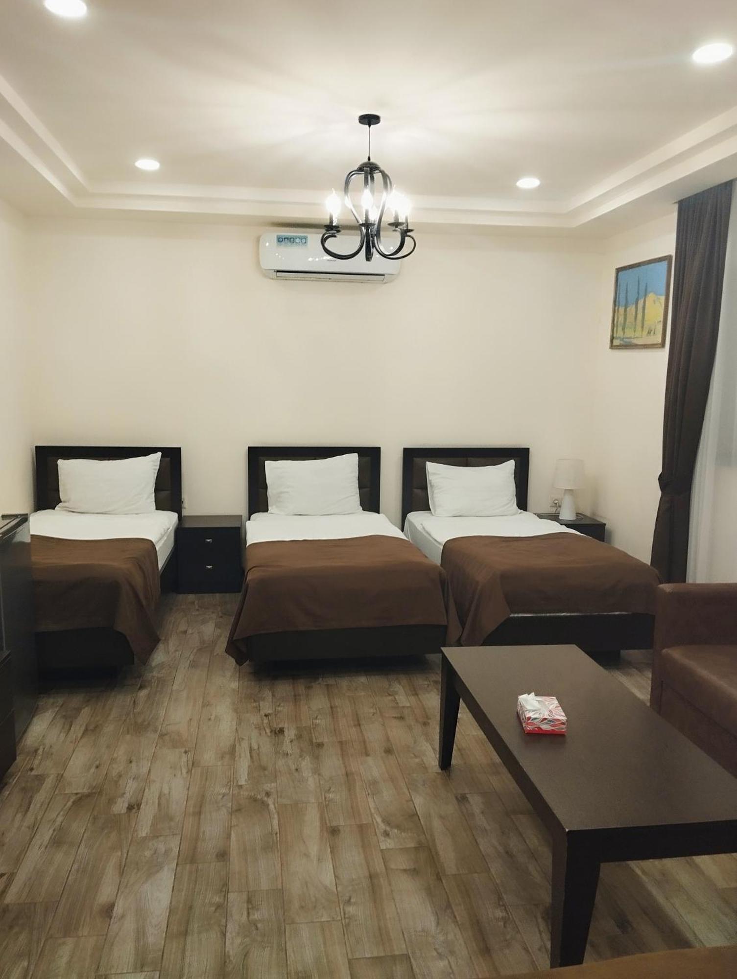 Boutique Living Hotel Ереван Екстериор снимка
